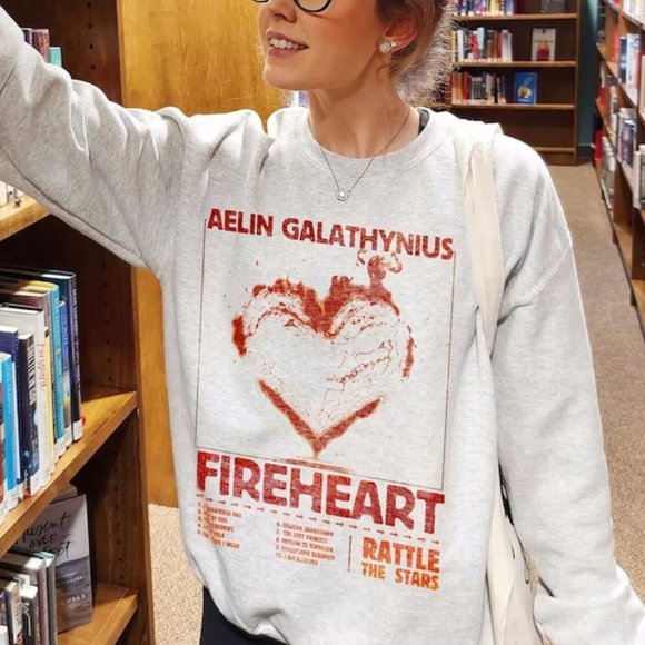 Other - Aelin Galathynius Sweatshirt Fireheart Terrasen Throne Glass Merch shirt retro
